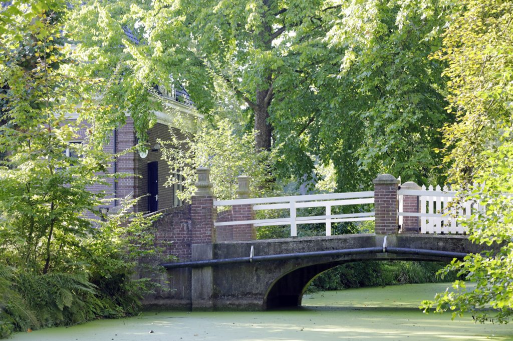 Havezate Mensinge met brug